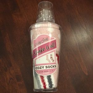 New/sealed Shakewell cozy socks in container